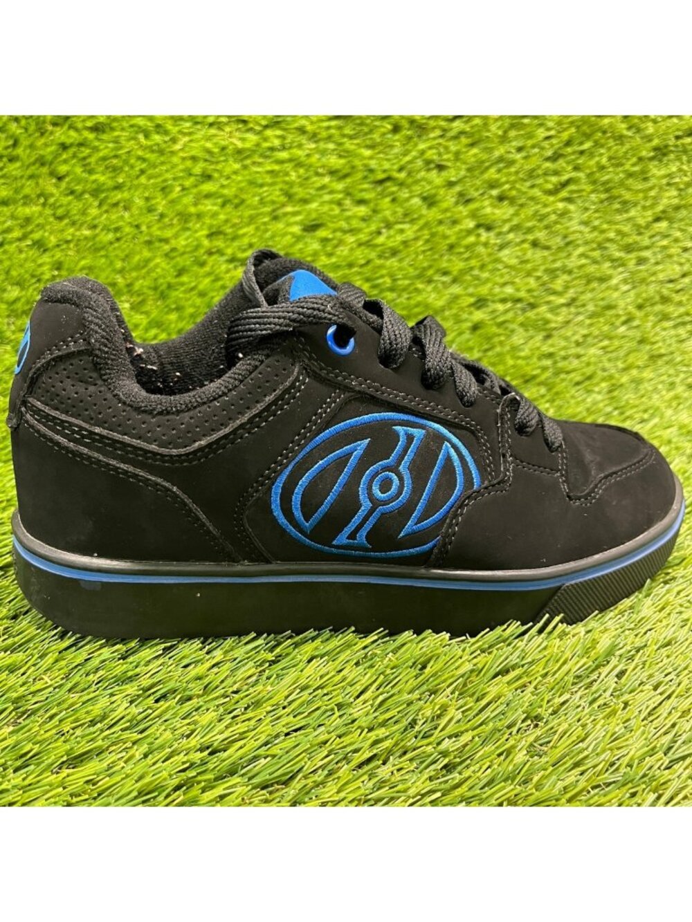 Heelys Motion Plus Boys Size 5Y Black Blue Athletic Roller Skate Shoes Sneakers